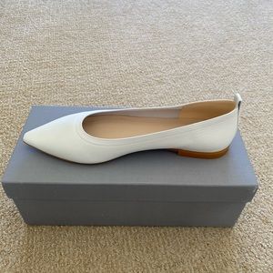 NWT Everlane 40 hour flat Italian leather cream size 8